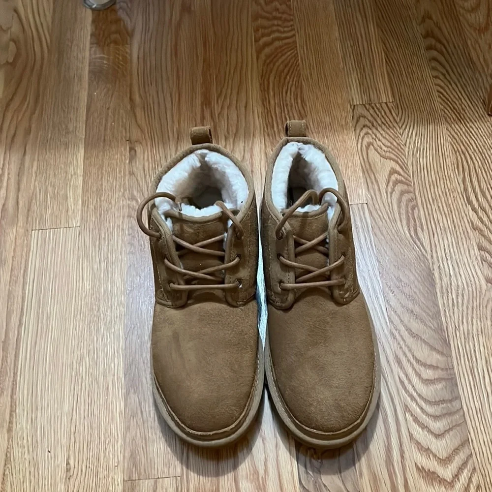 UGG × Charcoal Neumel Chukka Suede in Chestnut Men's Sz 10 NEW